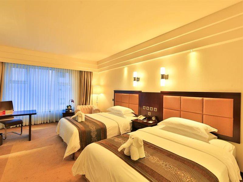 Ramada Chengdu North Hotel Exterior photo