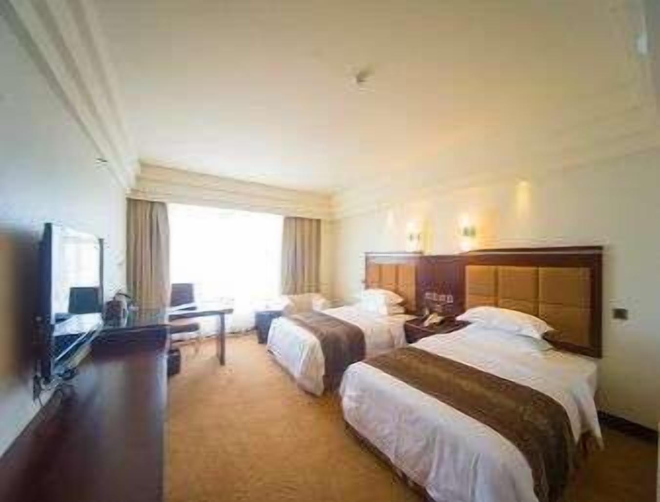 Ramada Chengdu North Hotel Room photo